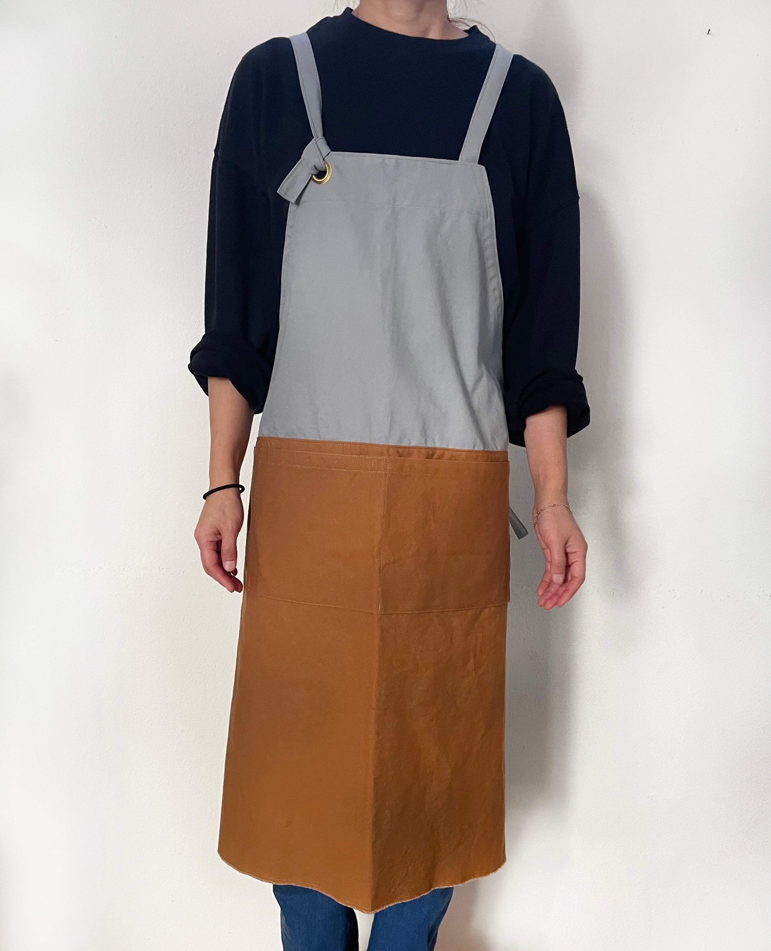 G.K.P. Apron: Organic Gray X Caramel