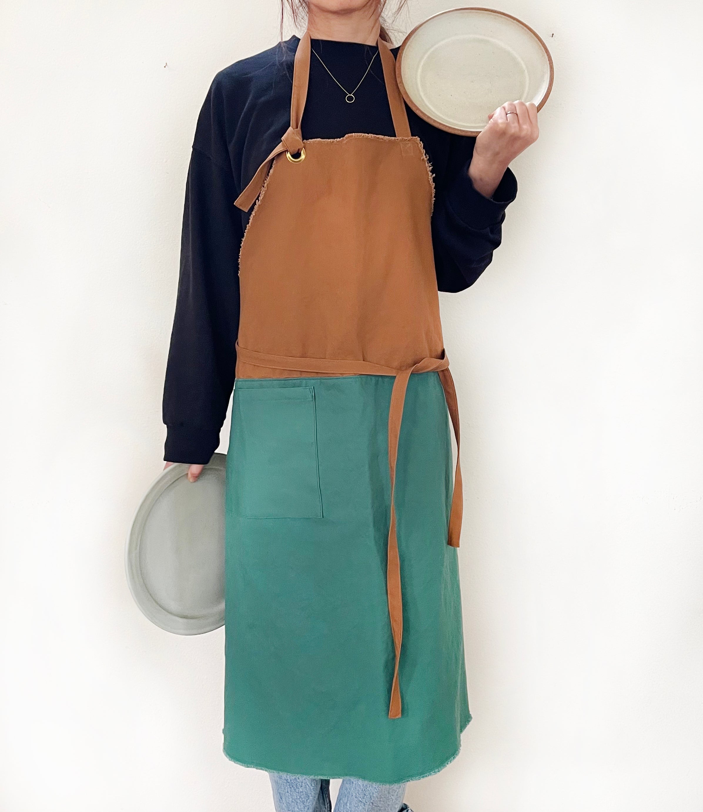 G.K.P. Apron: Organic Caramel X Green
